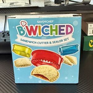 Biwitched Sandwich Cutter & Sealer Set - Red and Blue